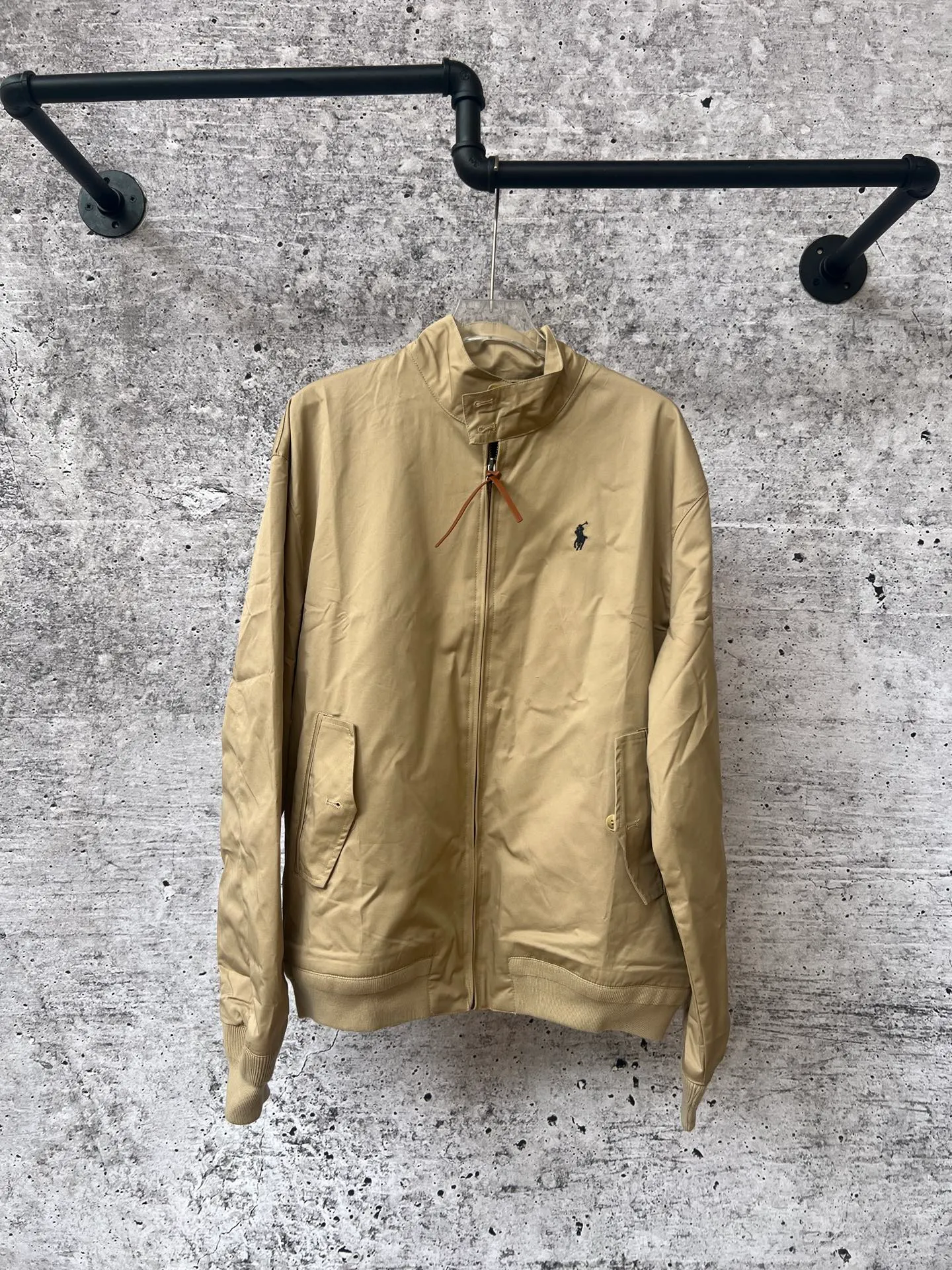 P390 Ralph Lauren Harrington jacket for men and women, lining with plaid fabric, classic fit, needless to say, 100% cotton woven fabric, perfectly restored workmanship details, imported pony embroidery on the chest, classic style that will never go out of style